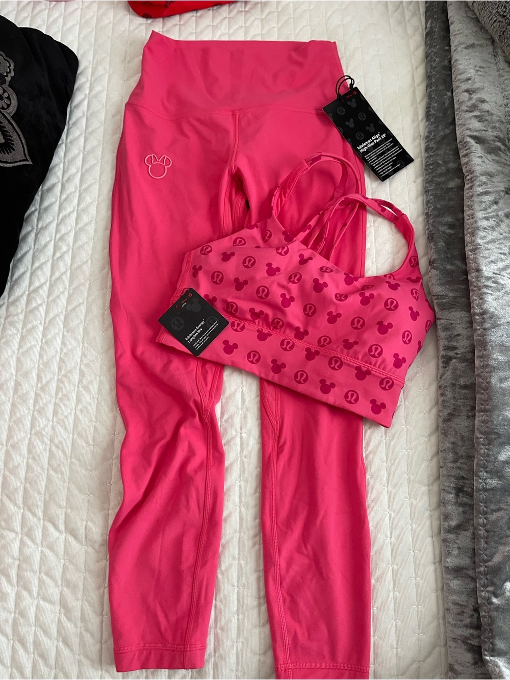 Lululemon x Disney Pink Athletic Set - Sports Bra & Leggings set size 6 - Picture 5 of 12